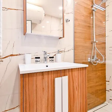 Armand De Azurro Apartment
